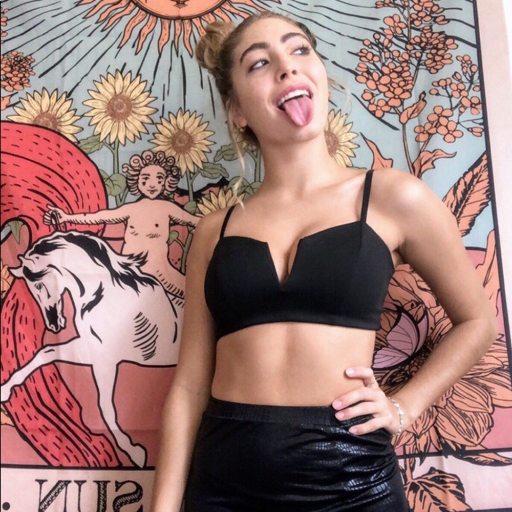 Black zip crop top